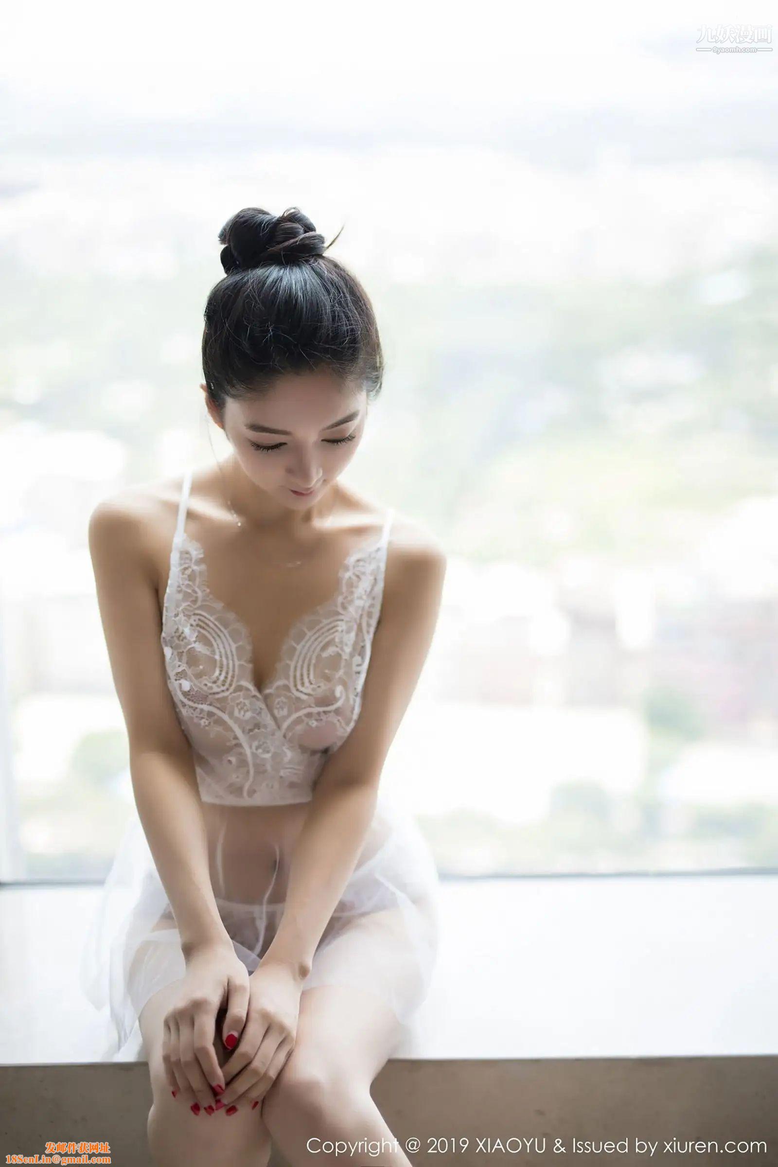 性感写真[真人集]现代薄纱性感与古典韵味旗袍相互碰撞的韵味，一展妩媚柔情