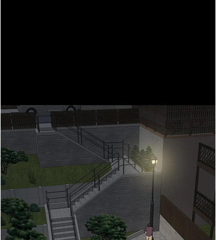 養父的女兒們第69話-在外面做興奮嗎?