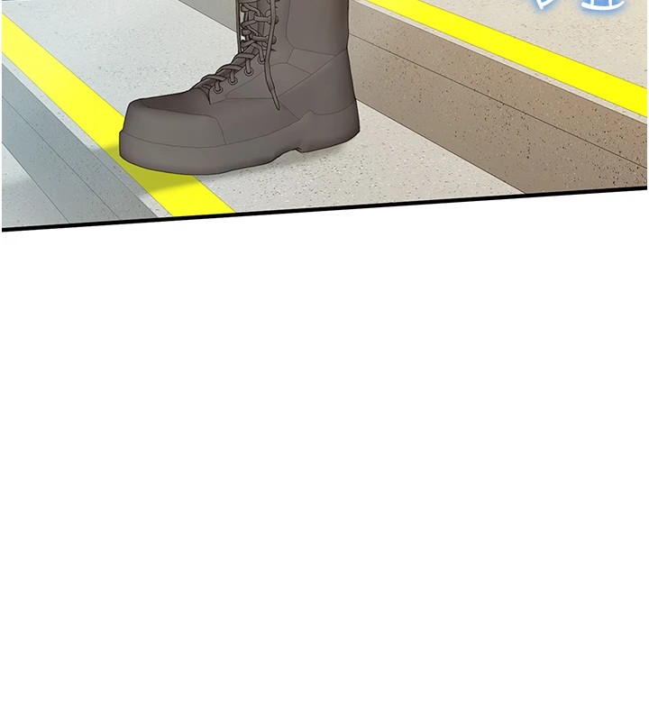 报告女班长:一根突起第1话-女军部队唯一的男兵