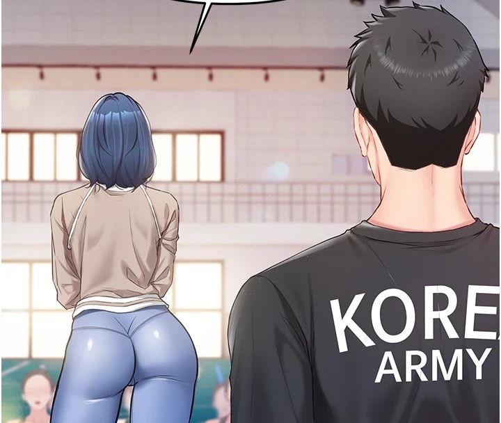 报告女班长:一根突起第1话-女军部队唯一的男兵