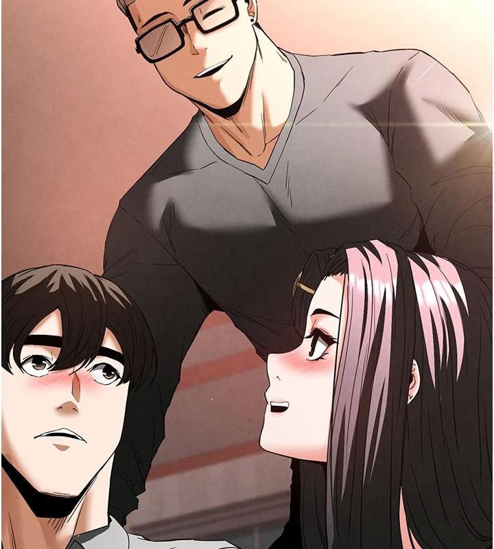 末日鵰堡第33話-被強扯絲襪的少女世熙